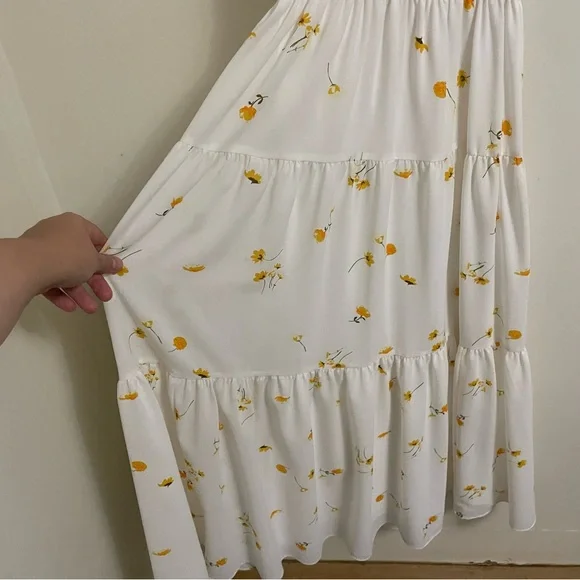 Floral Sleeveless White Dress - Picture 7 of 12